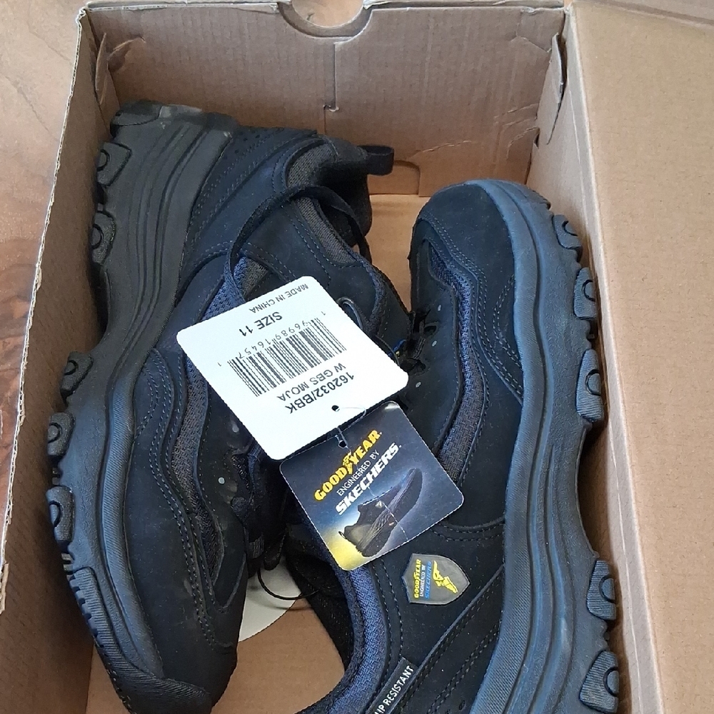 Skechers Ladies Black Shoes,size 11